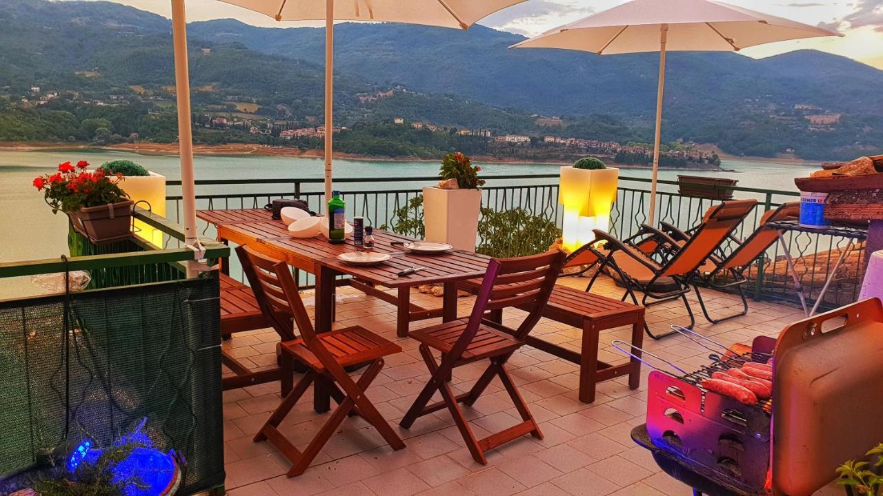 La Terrazza Sul Lago Turano Castel di Tora Kültér fotó