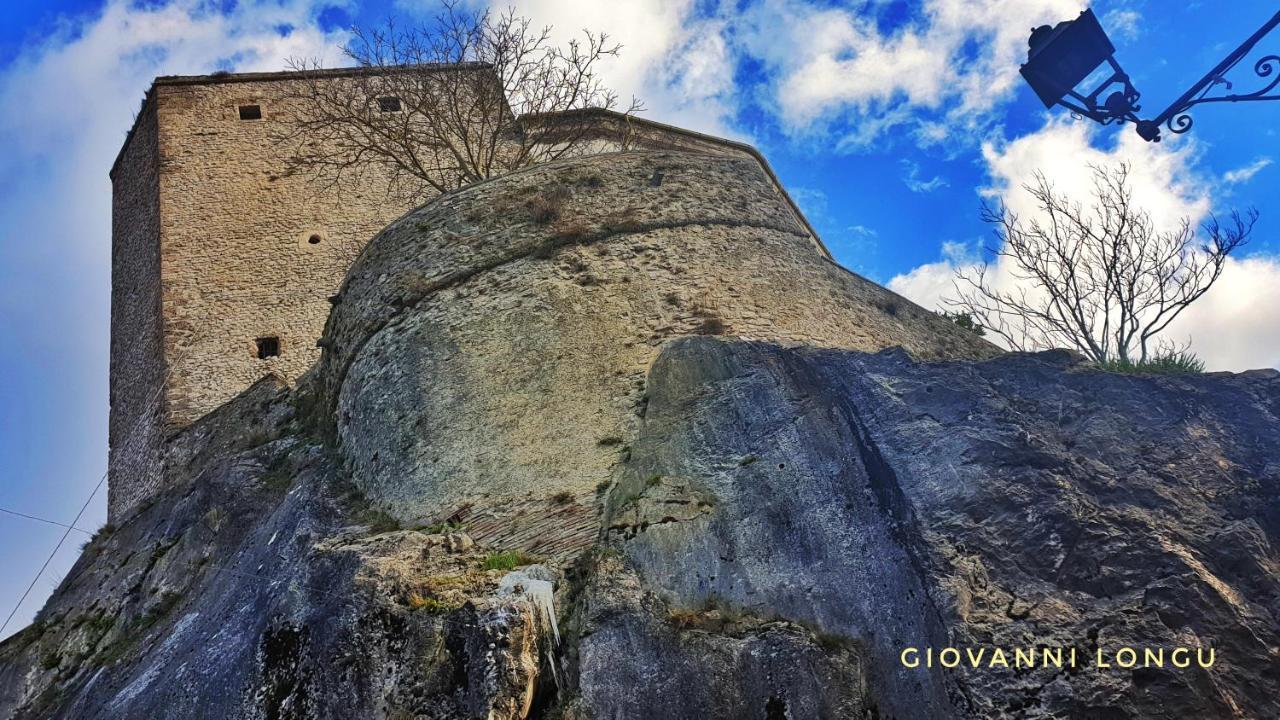 La Terrazza Sul Lago Turano Castel di Tora Kültér fotó