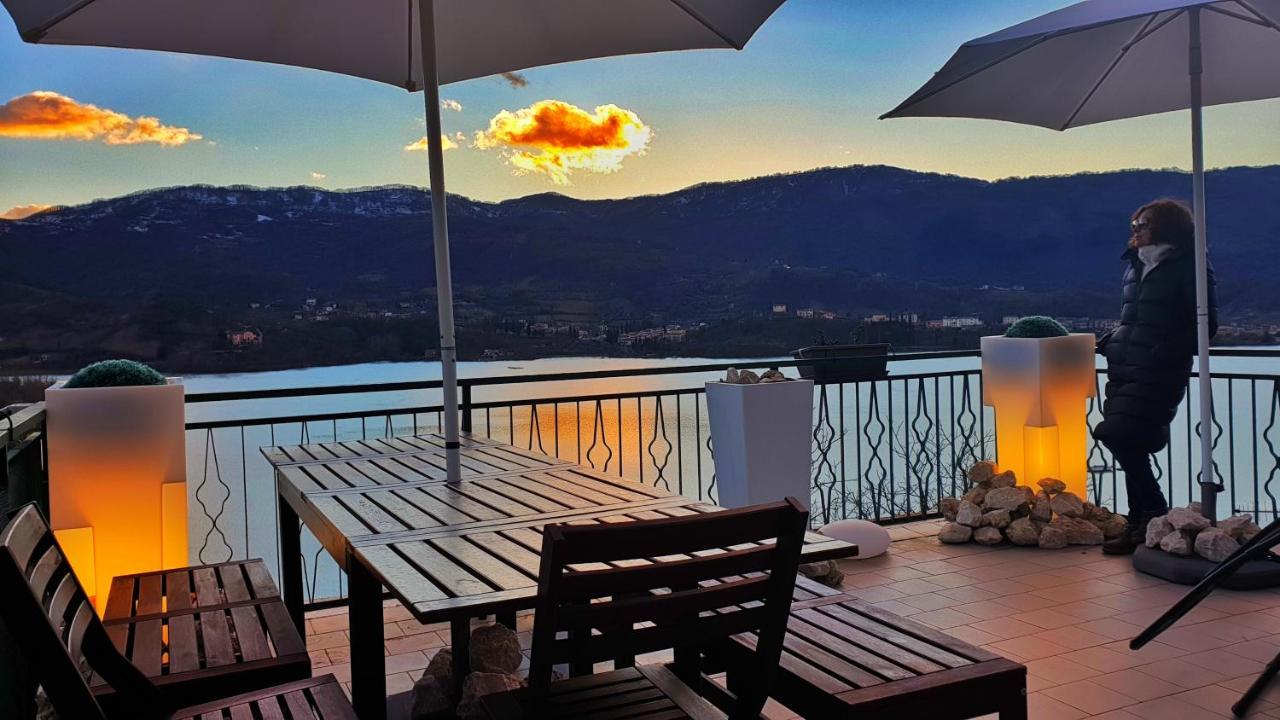 La Terrazza Sul Lago Turano Castel di Tora Kültér fotó